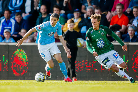 Malmö FFs Pawel Cibicki och Jönköpings Jesper Svensson