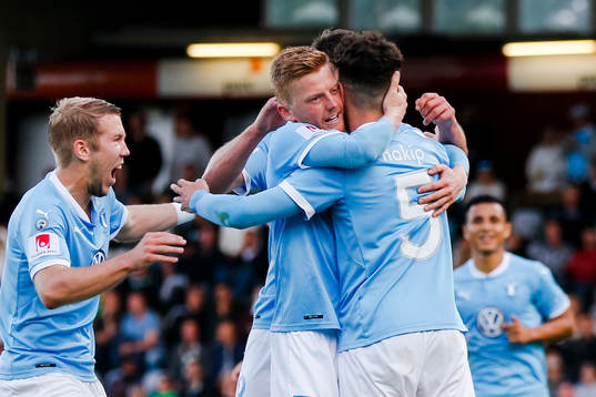 Malmö FFs spelare jublar