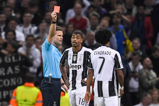 Juventus Juan Cuadrado blir utvisad