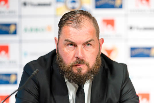 Örebros tränare Alexander Axén på presskonferens