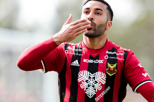 Östersunds Saman Ghoddos jublar