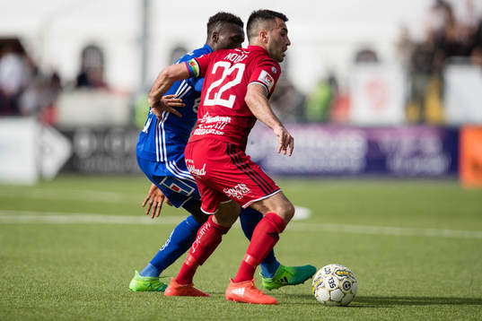 Östersunds Brwa Nouri mot Sundsvalls Peter Wilson