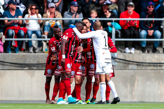 Östersunds spelare jublar