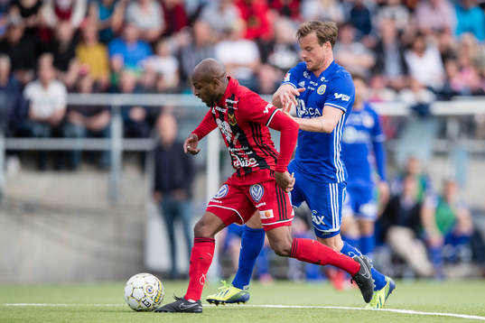 Östersunds Fouad Bachirou mot Sundsvalls Eric Larsson
