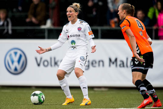Rosengårds Anja Mittag agerar