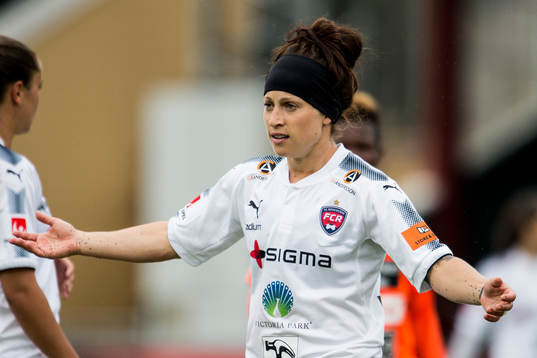 Rosengårds Ella Masar McLeod agerar