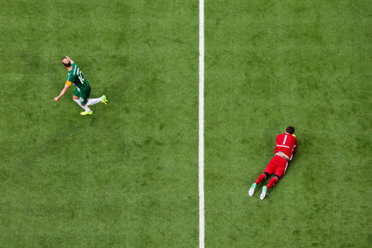 Hammarbys Kennedy Bakircioglu jublar och Djurgårdens