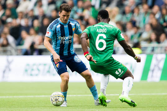 Djurgårdens Kerim Mrabti och Hammarbys Joseph Aidoo