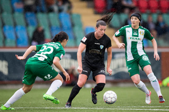 Göteborgs Pauline Hammarlund mot Hammarbys Sejde