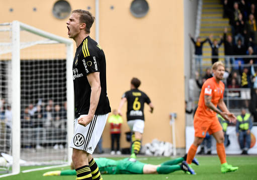 Eero Markkanen jublar