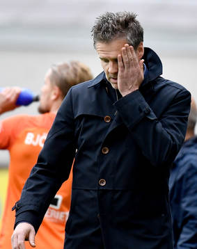 s  tränare Rikard Norling deppar