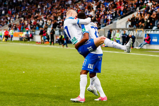 Norrköpings Karl Holmberg och Niclas Eliasson jublar