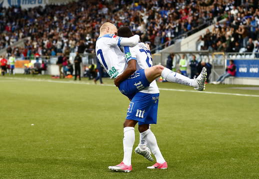 Norrköpings Kalle Holmberg och Niclas Eliasson jublar