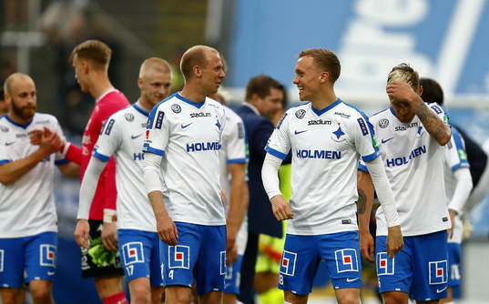 Norrköpings spelare med Andreas Johansson och Gudmundur