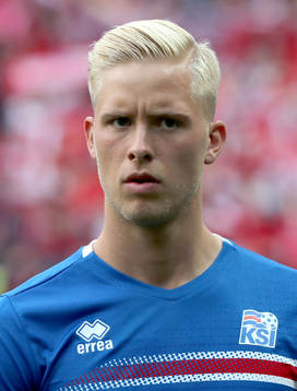 Hordur Bjorgvin Magnusson, Island