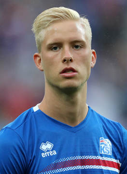 Hordur Bjorgvin Magnusson, Island
