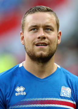 Sverrir Ingi Ingason, Island