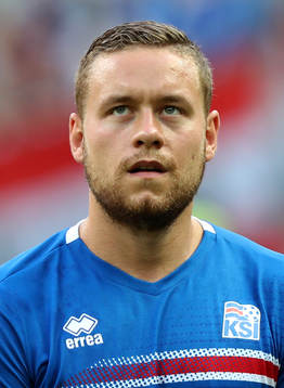 Sverrir Ingi Ingason, Island