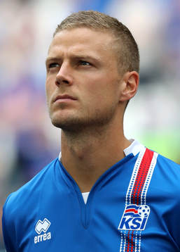 Ragnar Sigurdsson, Island