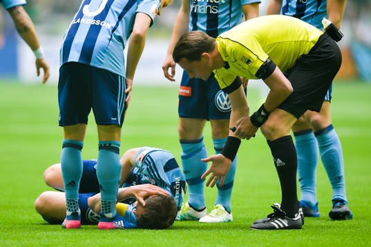 Djurgårdens Kim Källström har ont