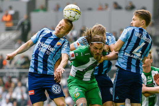 Djurgårdens Elliot Käck och Jacob Une Larsson i en