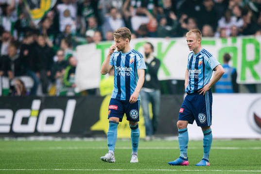 Djurgårdens Jacob Une Larsson och Elliot Käck  deppar
