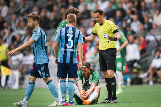 Hammarbys Björn Paulsen får ont