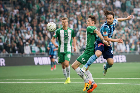 Hammarbys Birkir Már Saevarsson och Djurgårdens Kevin