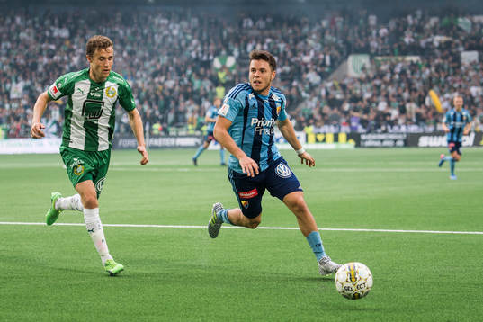 Hammarbys Fredrik Torsteinbö och Djurgårdens Kerim Mrabti
