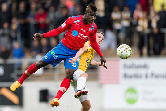 Helsingborgs Edwin Gyimah och Falkenbergs Viktor Götesson