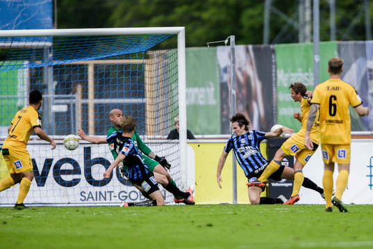 Halmstads Fredrik Olsson gör 0-1