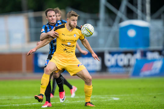 Halmstads Alexander Ruud Tveter och Sirius Niklas Busch Thor