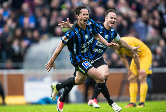 Sirius Philip Haglund jublar med Niklas Busch Thor