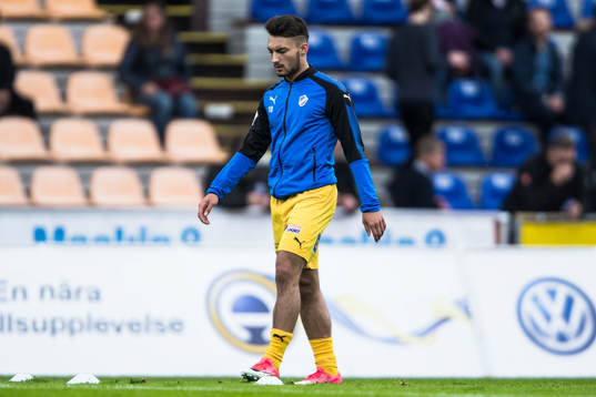 Halmstads Sead Haksabanovic på uppvärmningen innan