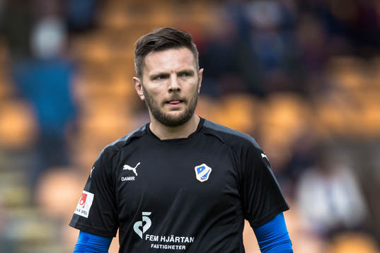 Halmstads målvaktstränare Damir Hadrovic innan