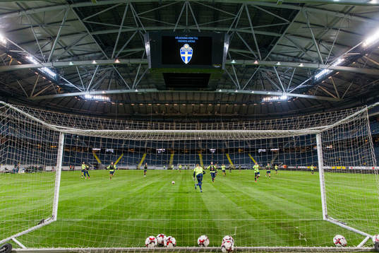 Stängt tak på Friends Arena