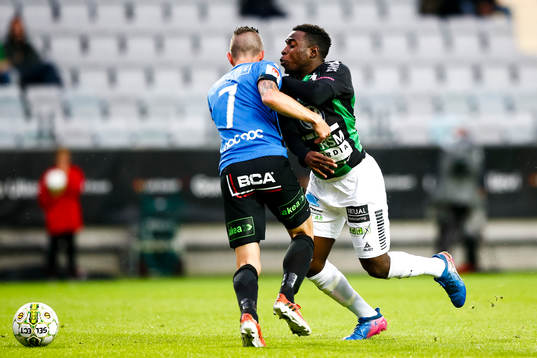 Trelleborgs Kristian Haynes och GAIS Rickson Mansiamina