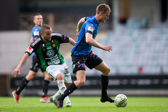 GAIS Malkolm Moenza mot Trelleborgs Anton Tideman