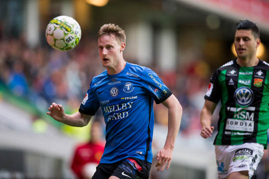 Trelleborgs Anton Tideman före GAIS Luka Mijaljevic