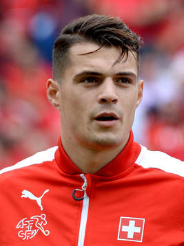 Granit Xhaka, Schweiz