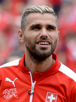 Valon Behrami, Schweiz