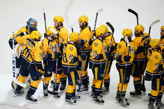 Nashvilles spelare jublar