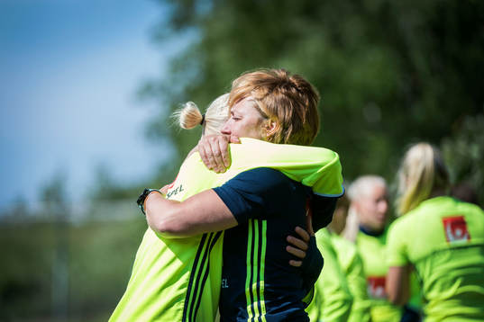 Caroline Seger och sjukgymnast Annica Näsmark