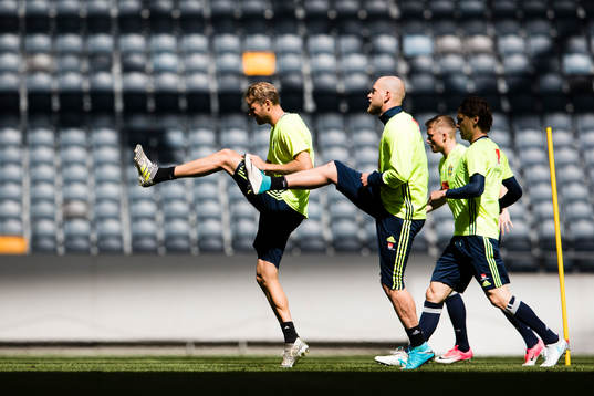 Sveriges Ola Toivonen, Sebastian Larsson, Sam Larsson och