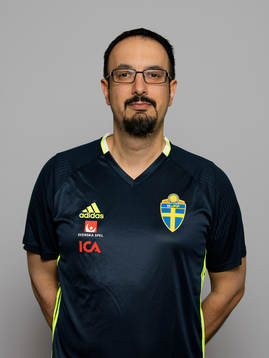 Houman Ebrahimi, läkare i Sveriges damlandslag i fotboll