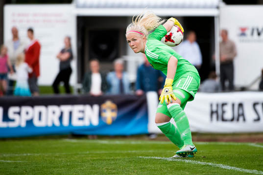 Sveriges målvakt Emma Holmgren