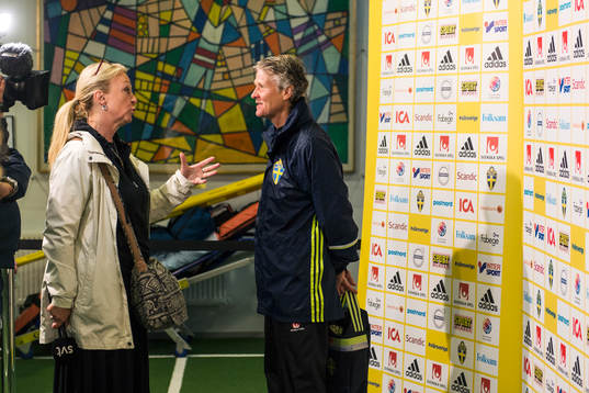 Förbundskapten Pia Sundhage i Mixed Zone