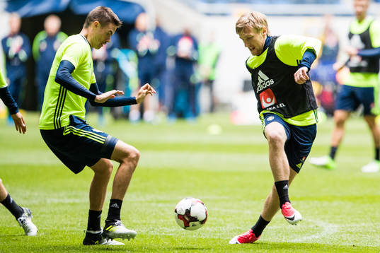 Sveriges Mikael Lustig och Emil Forsberg