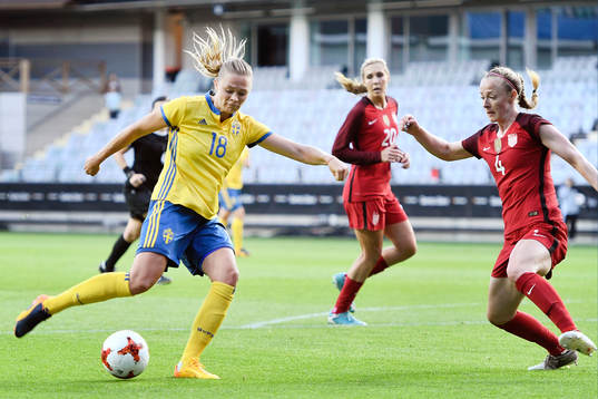 s Becky Sauerbrunn