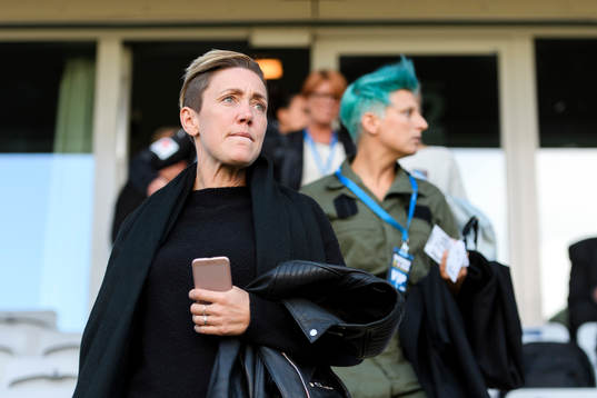 Rosengårds sportchef Therese Sjögran på läktaren